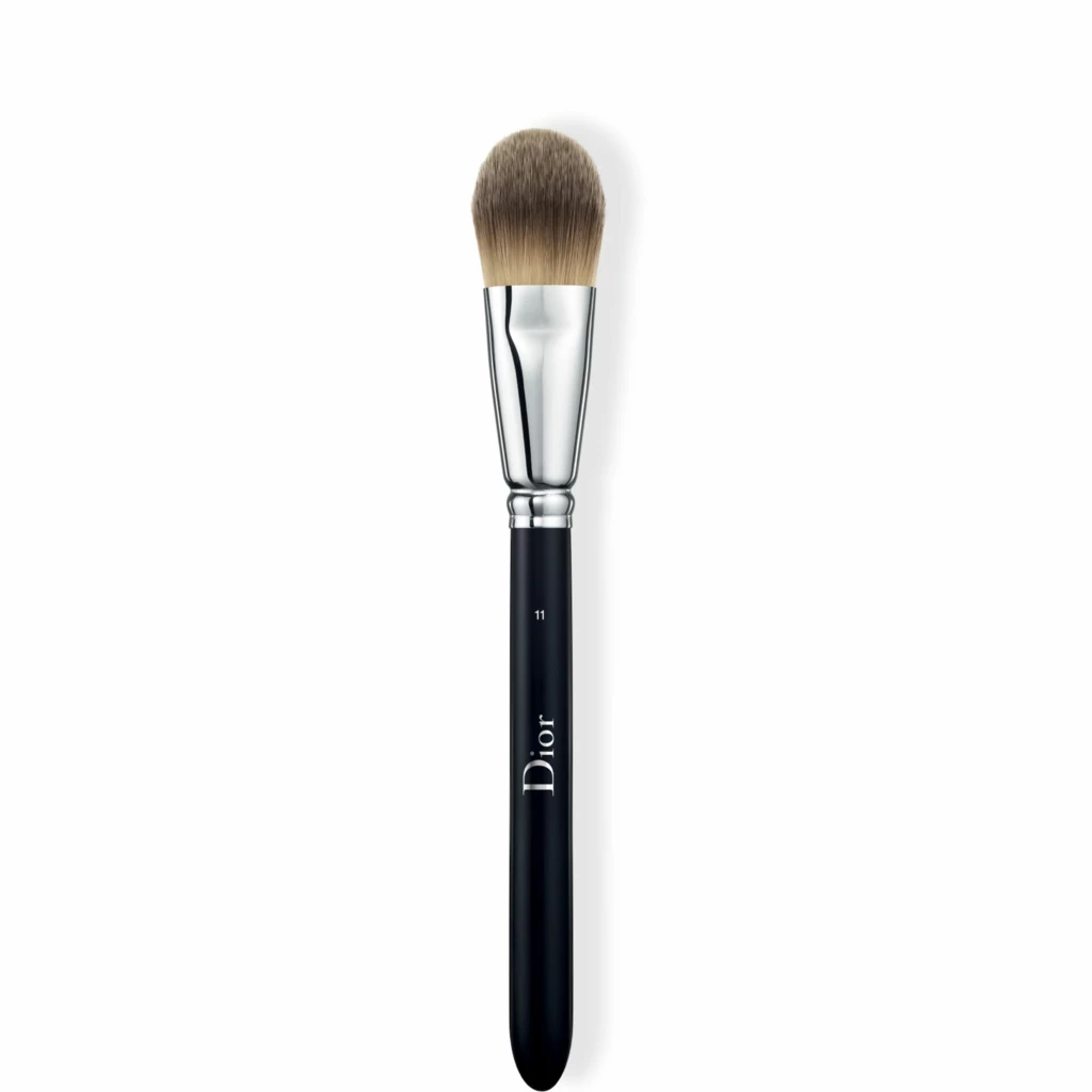 Backstage Light Coverage Fluid Foundation Brush N° 11