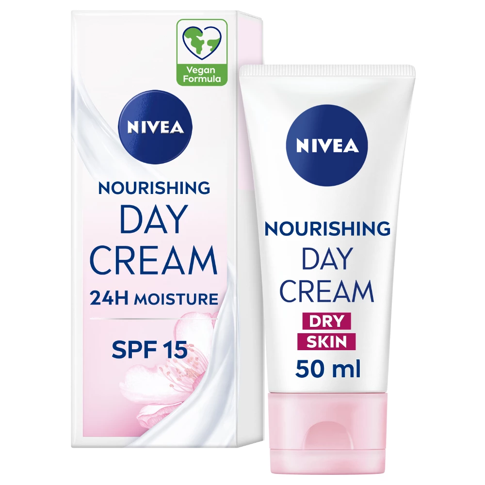 NIVEA Nourishing Day Cream SPF15 50 ml