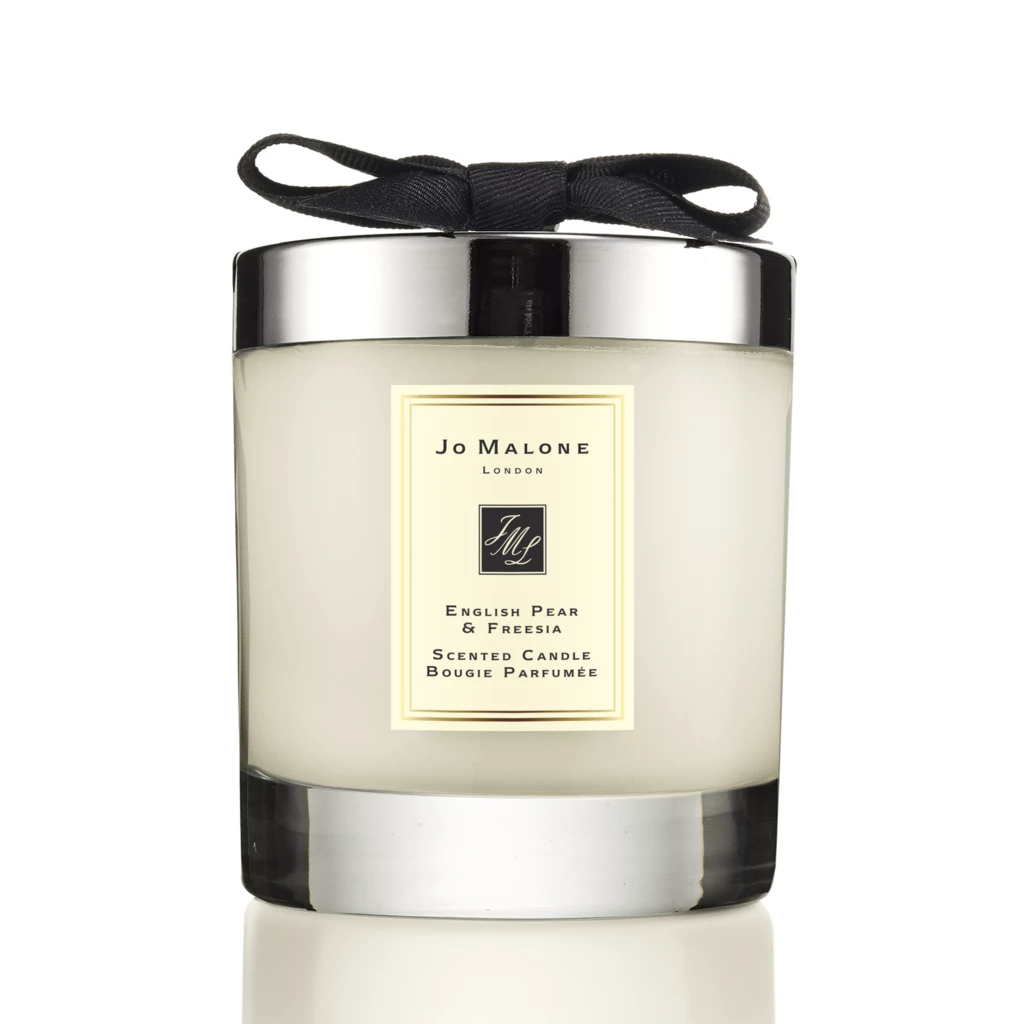 English Pear & Freesia Scented Candle 200 g