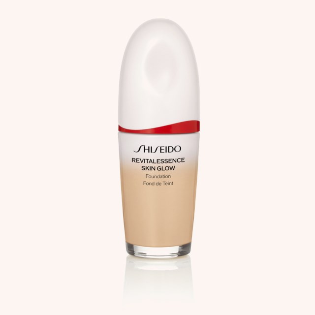 Revitalessence Skin Glow Foundation 150