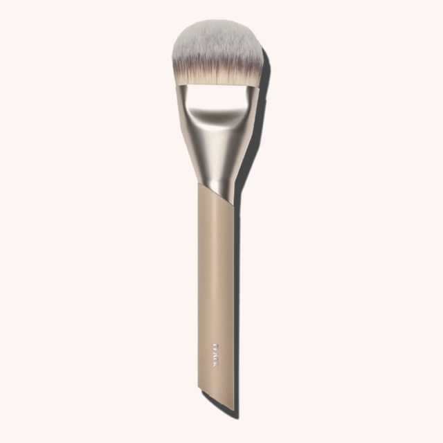 117 Fluid Foundation Brush